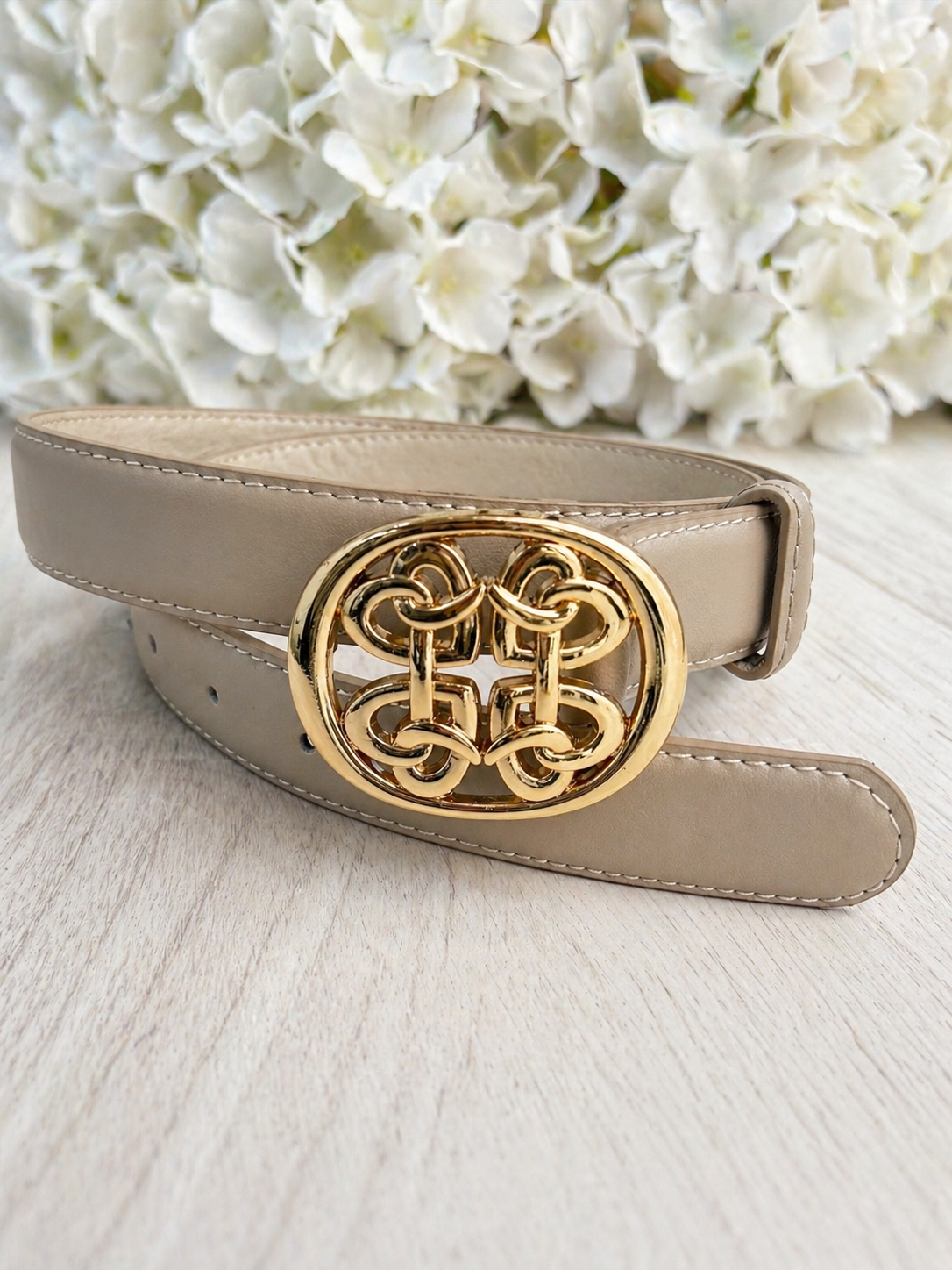 Loren: Cream gold round buckle belt. One size