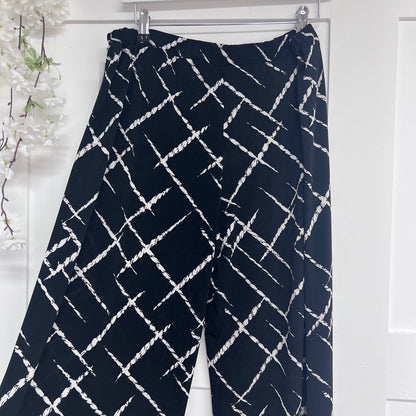 Taliah: Wide leg stretchy printed trousers. One size 14-20