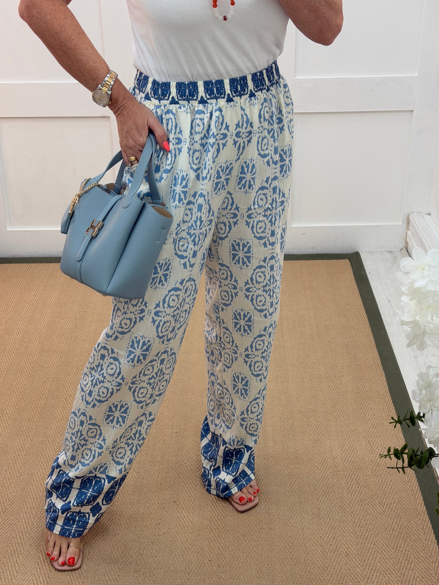 Tessa: Wide leg printed trousers. One size: 12-20. 2 colours