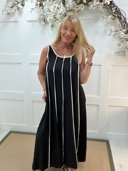 Clover: Stripe scoop neck midi dress. Sizes: 10-16. 2 colours