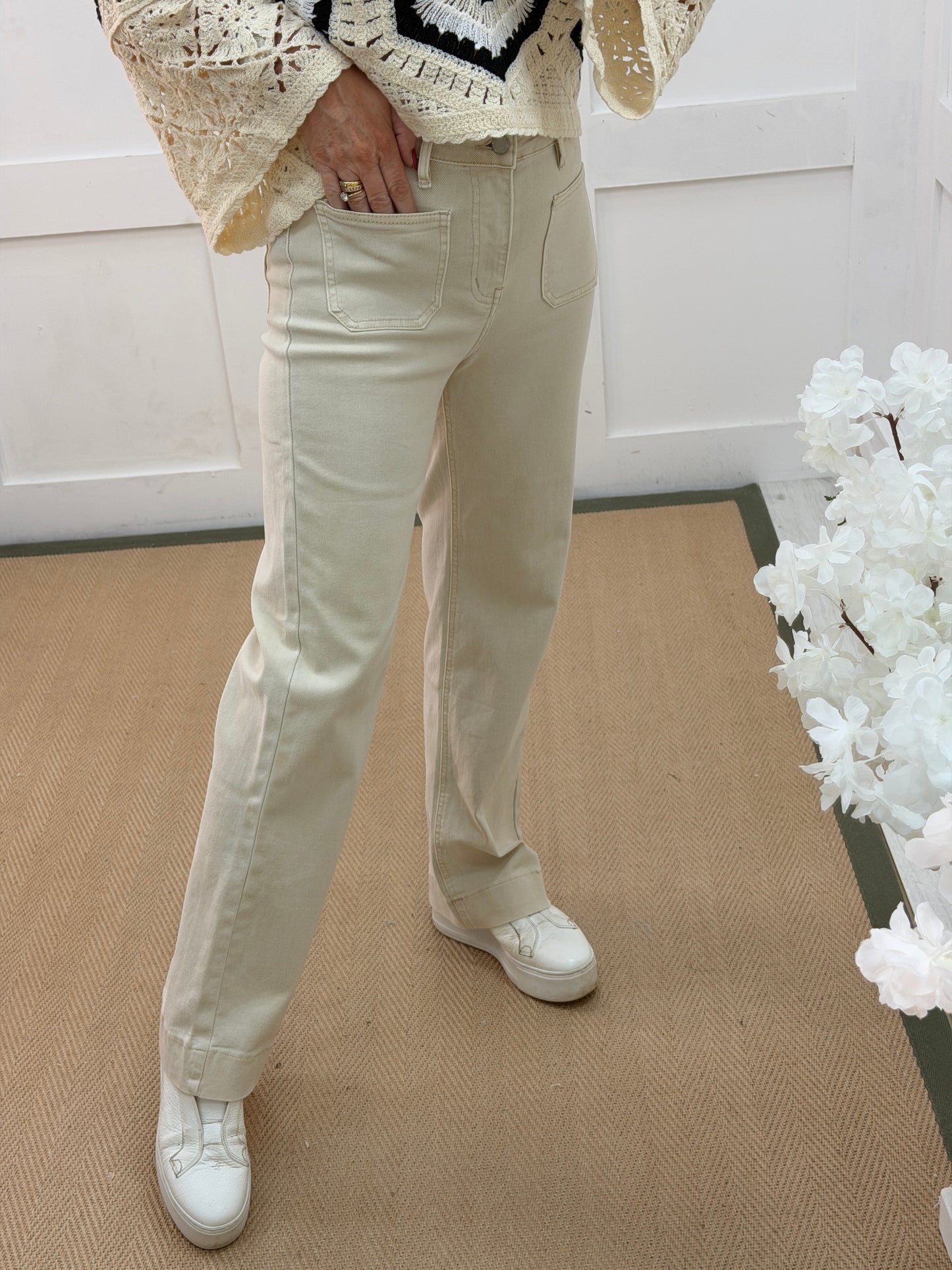 Carmen: Cream front pocket wide leg jeans. Sizes: 8-18