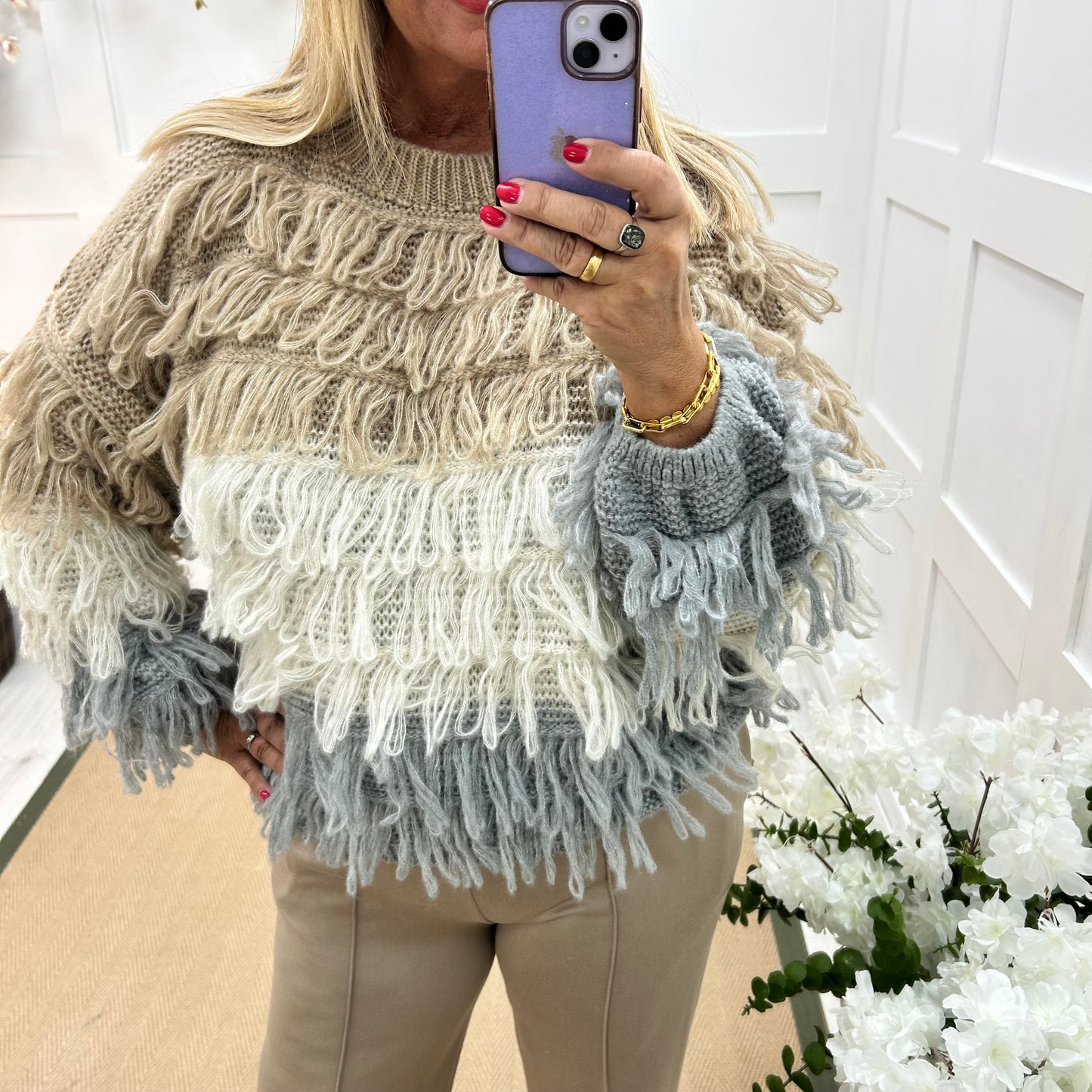 Indi: Grey & cream shaggy knit top. One size: 12-18