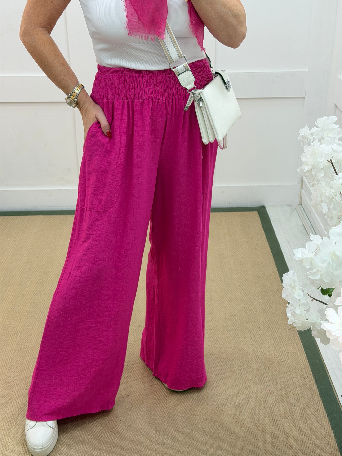 Lana: Stretchy wide leg pocket trousers. One size: 10-18. 6 colours