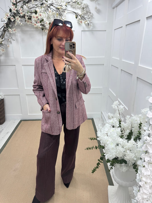 Bernie: Burgundy herringbone tweed blazer. One size: 12-16