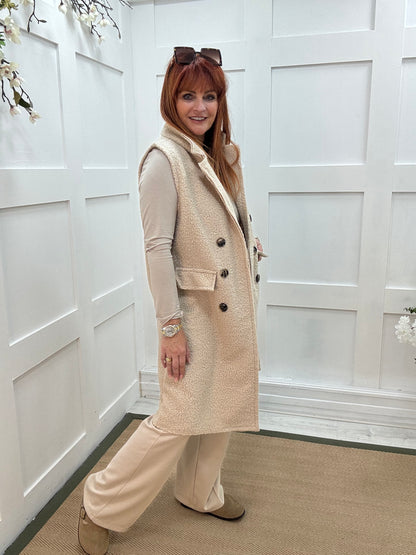 Kay: Cream boucle long waistcoat. One size 10-16