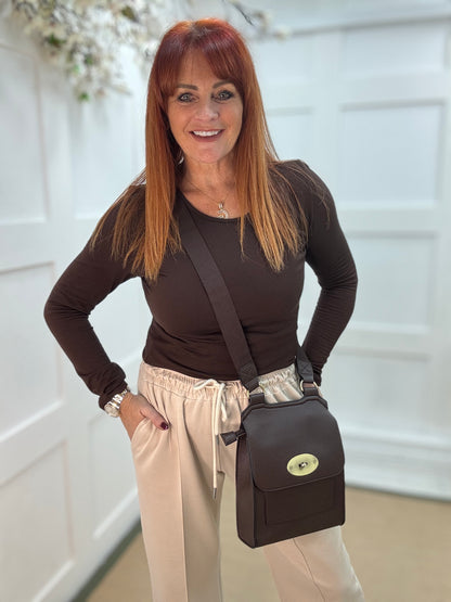 Bessie: Brown basic long sleeve top. One size: 10-16/18