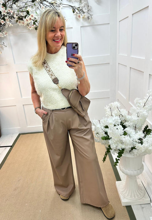 Macey: Cream sleeveless tank top with lace detail. One Sz: 12-16