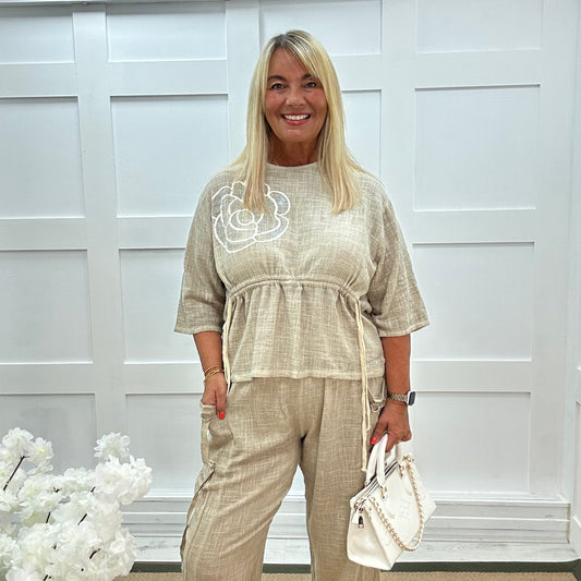 Marisol: Stone Made in Italy cotton flower top. Sizes: 16- 20