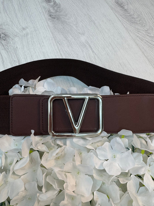 Valerie: Brown silver V buckle wide belt. One size: 8-16