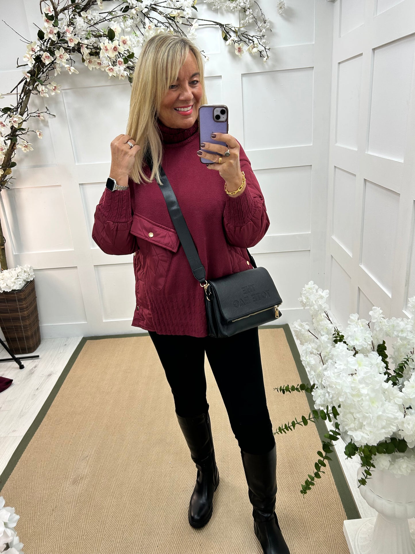 Harlo: Burgundy quilted sleeve neck top. One Sz: 14-18