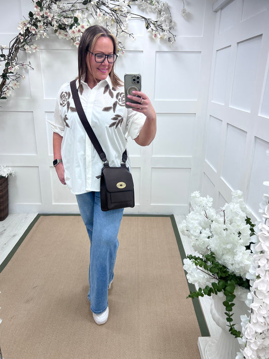 Elsa: White floral embroidered shirt. One size: 14-20