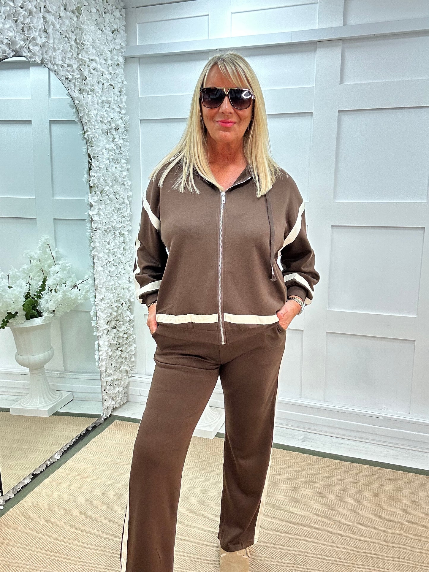 Myleene: Brown 2 piece loungewear set. One size: 12-16