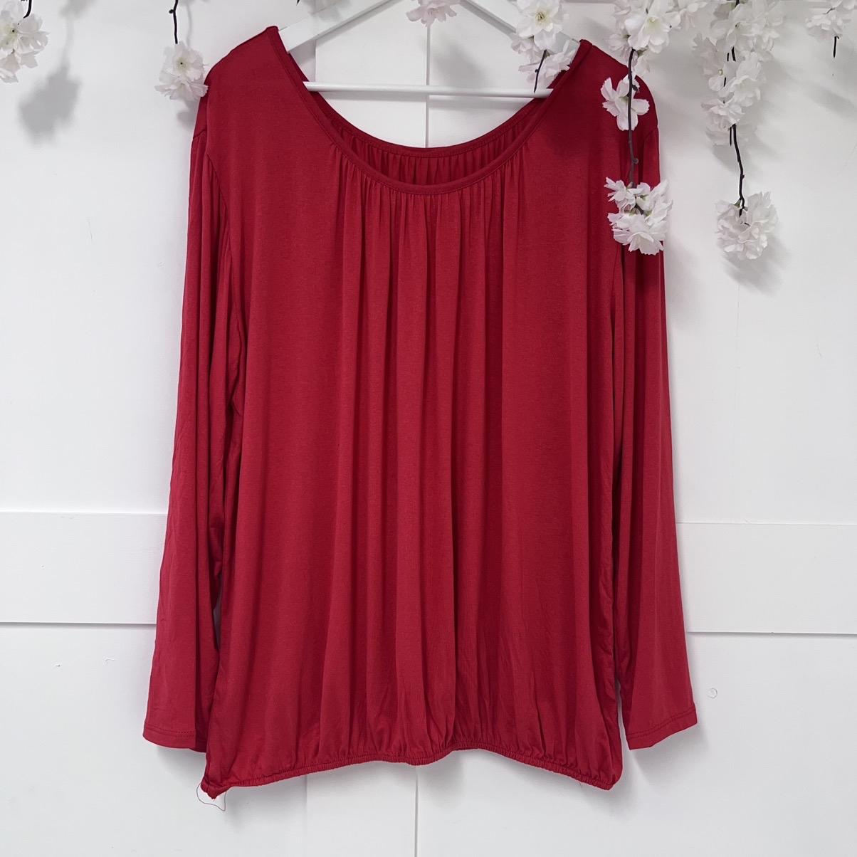 Emma: Long sleeved bubble hem top. One size 16-22