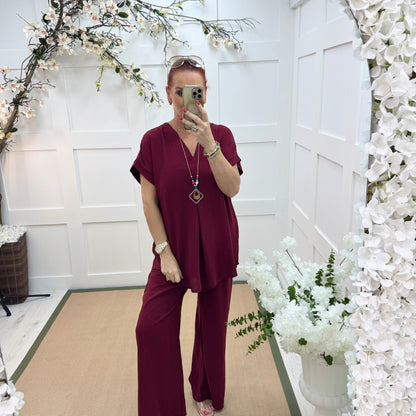 Eliza: Burgundy V neck top & pendant. One size: 14-20