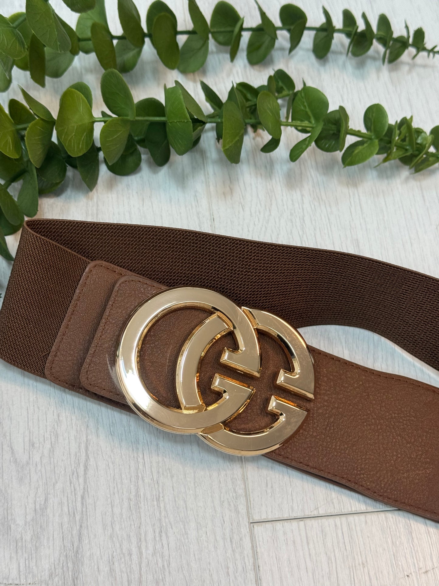 Calla: Brown gold GG buckle wide belt. One size: 8-16