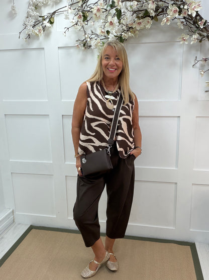 Livvy: Animal print lightweight waistcoat. One size: 12-16. 2 prints