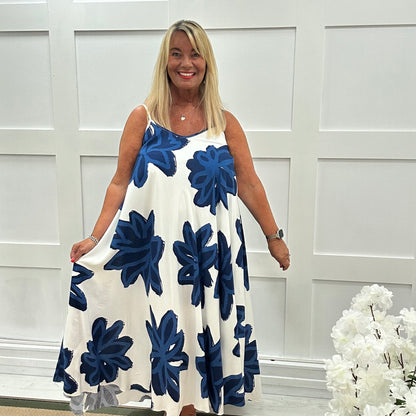 Helena: Blue big flower maxi dress. One size: 14-22