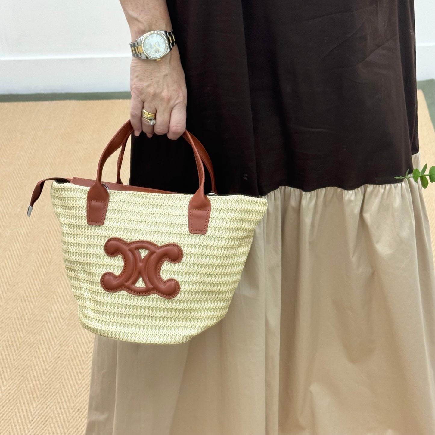 Opal: Small basket bag with brown detailing