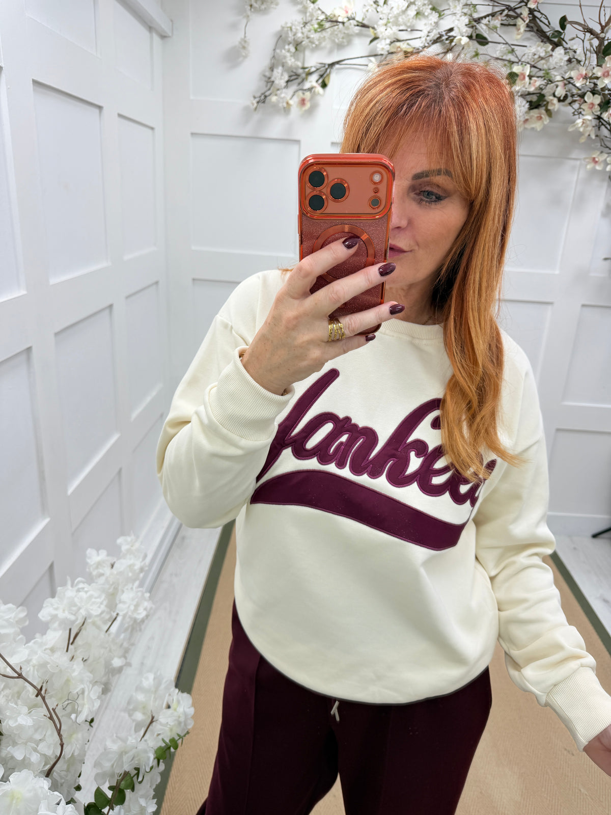 Yazmin: Cream & burgundy Yankee logo sweatshirt. One size: 12-16