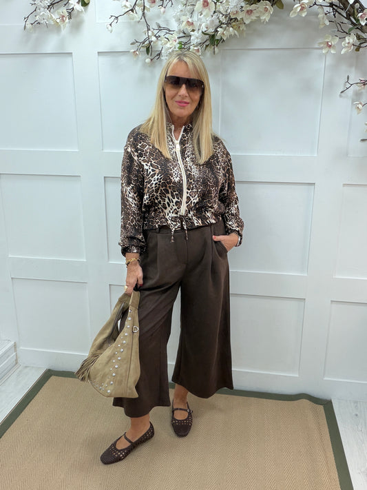 Briony: Silky leopard printed bomber jacket. One size: 12-18