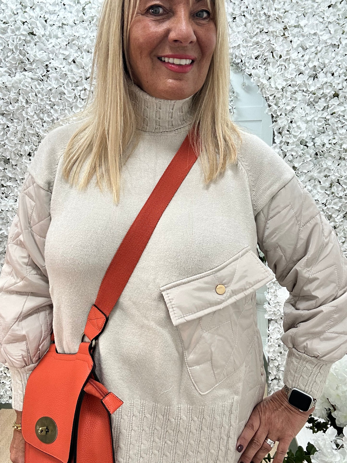 Harlo: Beige quilted sleeve neck top. One Sz: 12-18