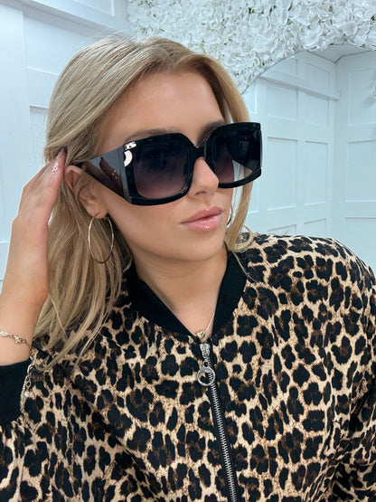Riviera: Black oversized fashion sunglasses