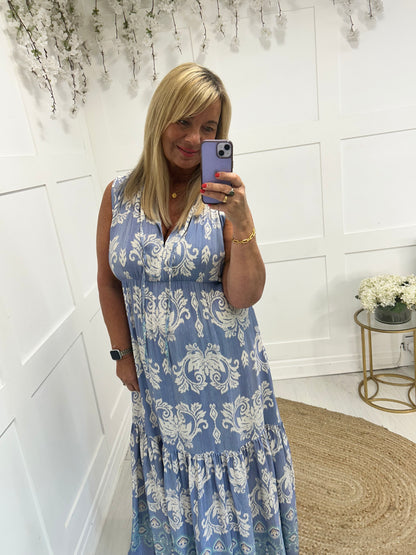 Danni: Soft blue & cream V neck maxi dress. One size: 12-18