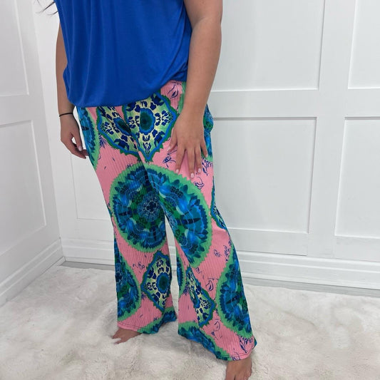 Eden: Plisse wide leg trousers with elasticated waist. 2 sizes 8-20