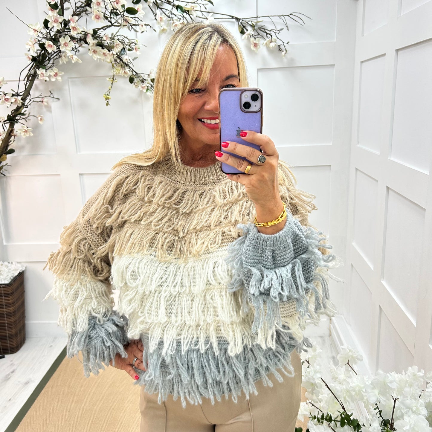 Indi: Grey & cream shaggy knit top. One size: 12-18