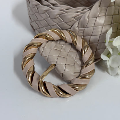 Elva: Stone round buckle weave belt. One size: 8-18
