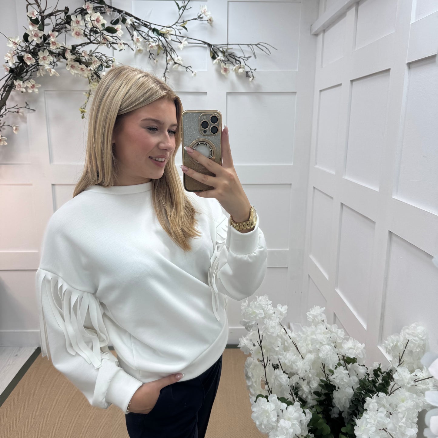Athens: White short tassel sweatshirt. One size: 10-16