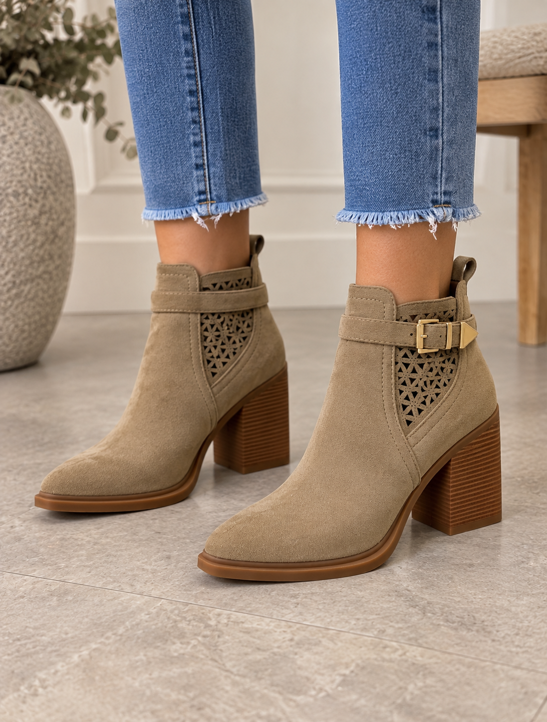 Dolly: Sand pointed western ankle boots. Sizes: 3-8