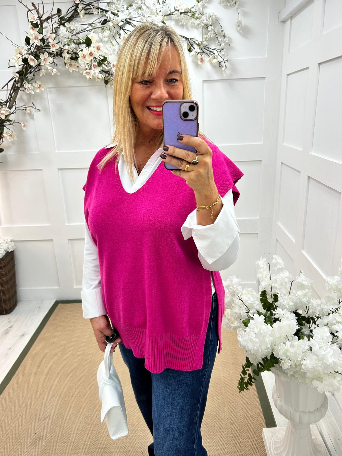 Phoenix: Hot pink button knit top. One size: 14-20