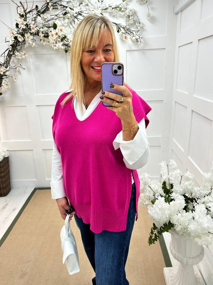 Phoenix: Hot pink button knit top. One size: 14-20