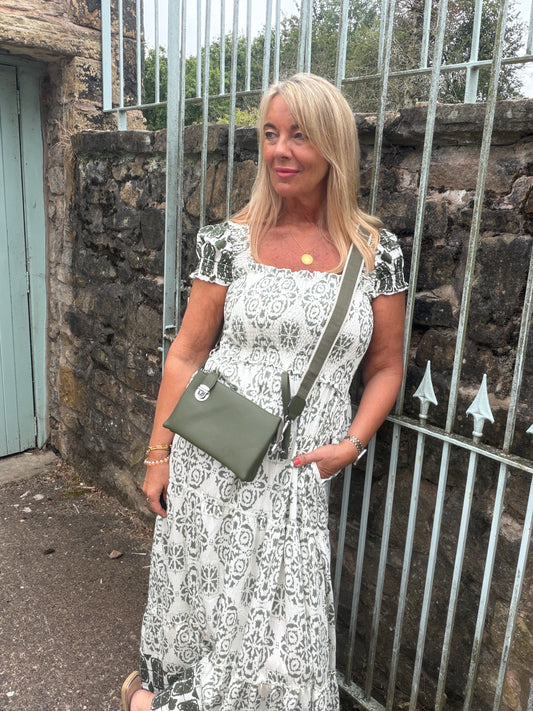 Anya: Printed short sleeve shirred maxi dress. One size: 8-16