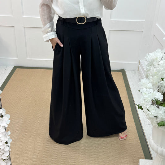 Zina: Black pocket wide leg trousers. One size: 8-14