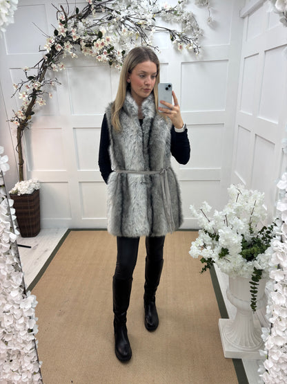 Kaya: Grey faux fur gilet. One size 10-16