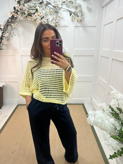 Holly: Lemon 3/4 sleeve holey open knit top. One Sz: 14-18