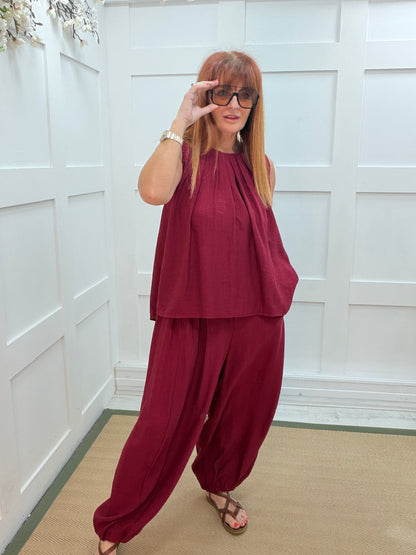 Cassidy: Sleeveless top & trouser co-ord set. One Sz: 12-16. 3 colours