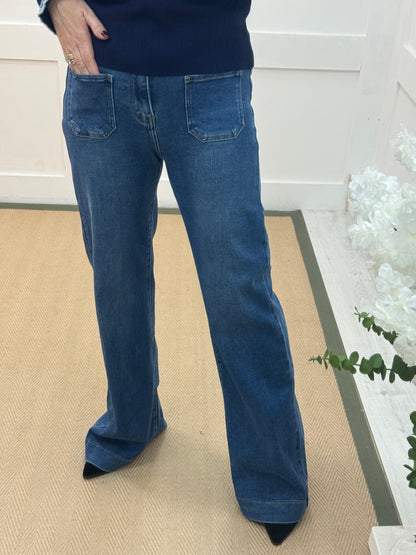 Jemma: Mid blue long leg front pocket jeans. Sizes: 8-14