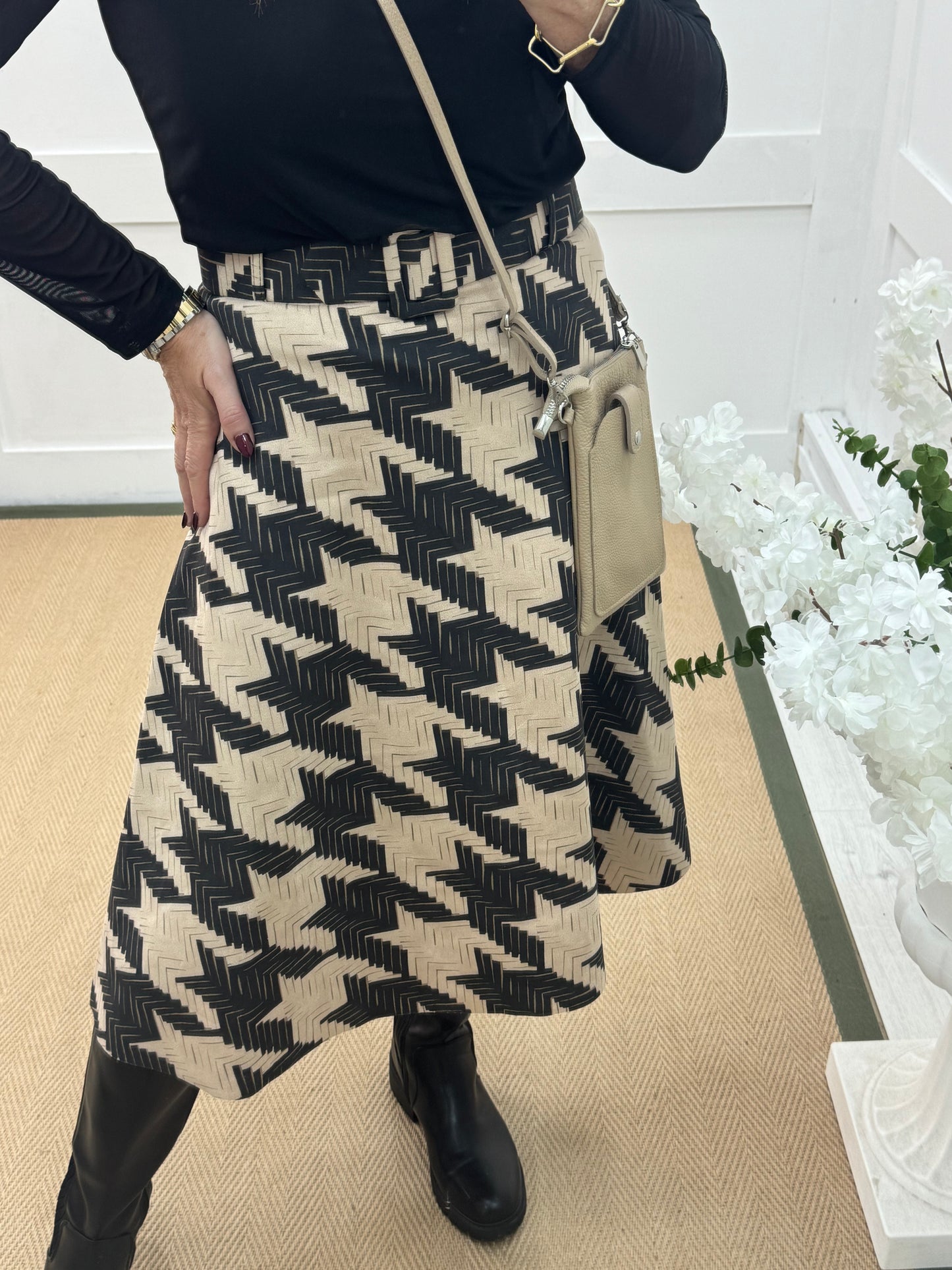 Vayla: Cream & black designer inspired belted skirt. One size 8-12