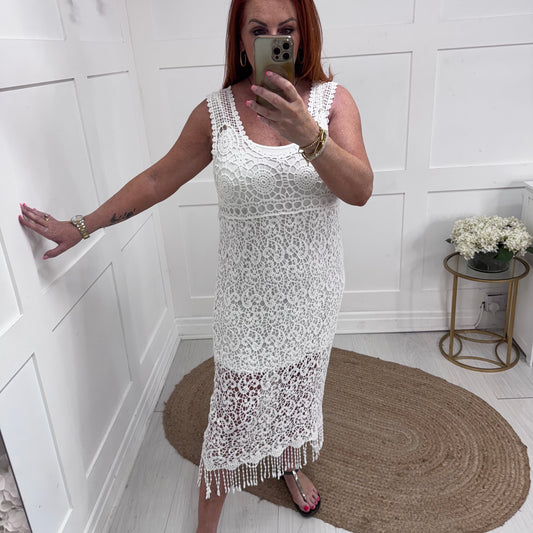 Abbie: Sleeveless white crochet knit dress. One size: 12-18