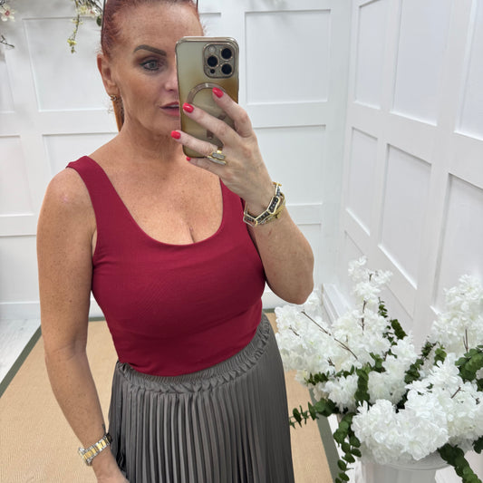 Abigail: Stretchy basic burgundy vest top. 2 sizes