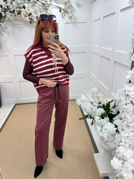 Talisa: Burgundy & cream stripe sleeveless top. One size 12-18