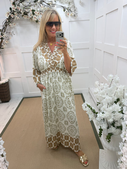 Esme: V neck printed stretchy maxi dress. One size: 14-18. 2 colours