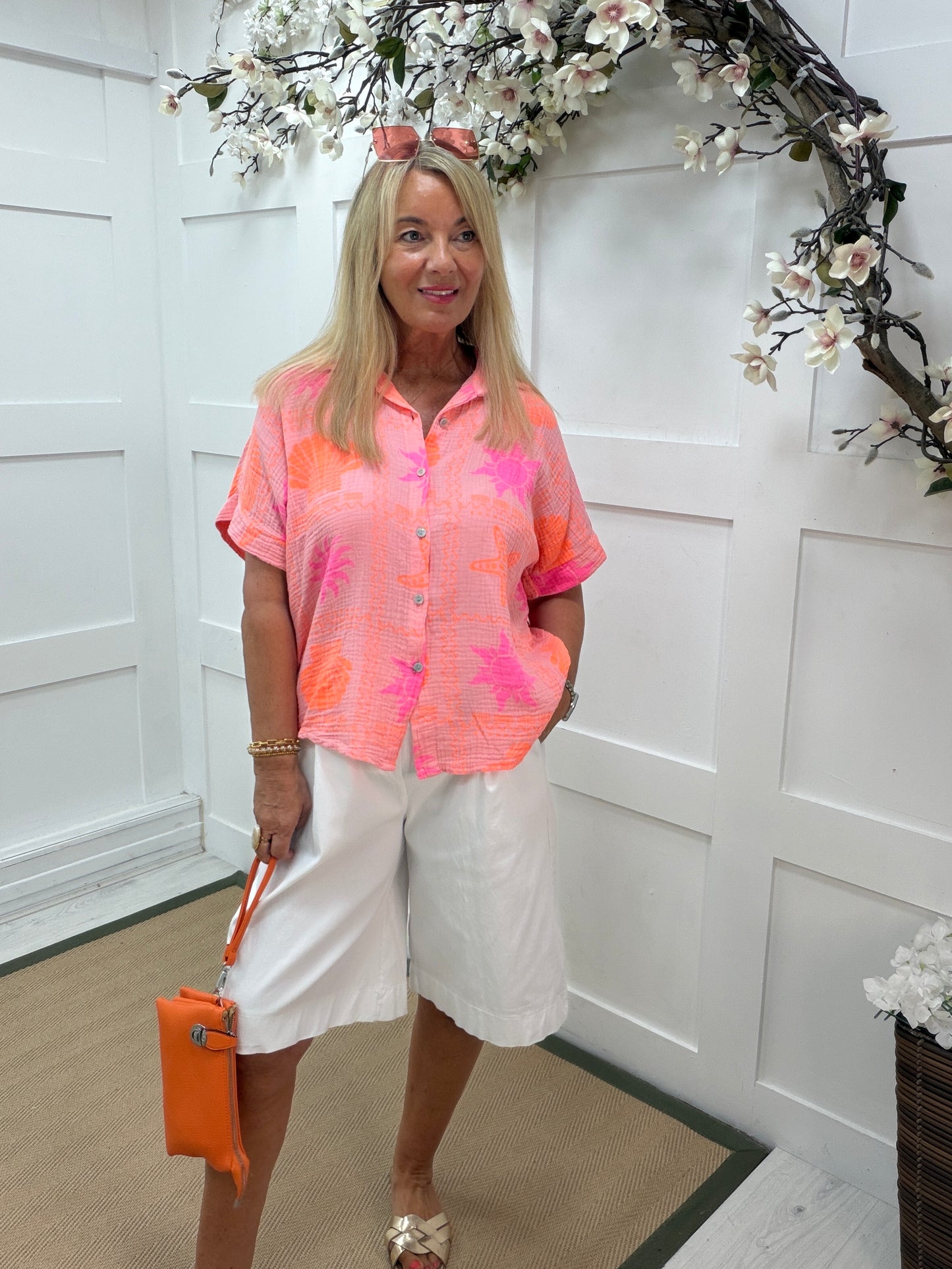 Suzie: Sea life cheese cloth shirt. One size: 12-18. 2 colours