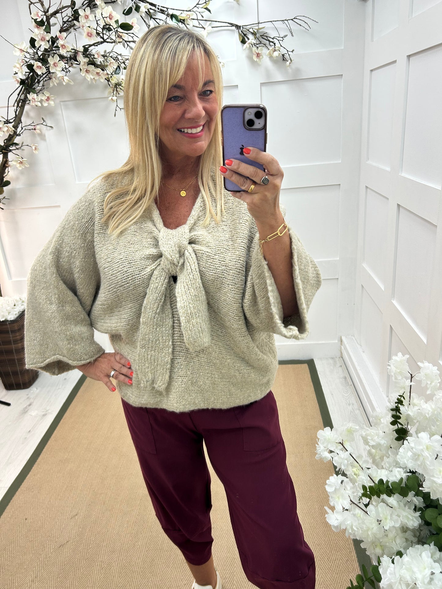 Bloom: Beige bow knitted jumper. One size: 12-18