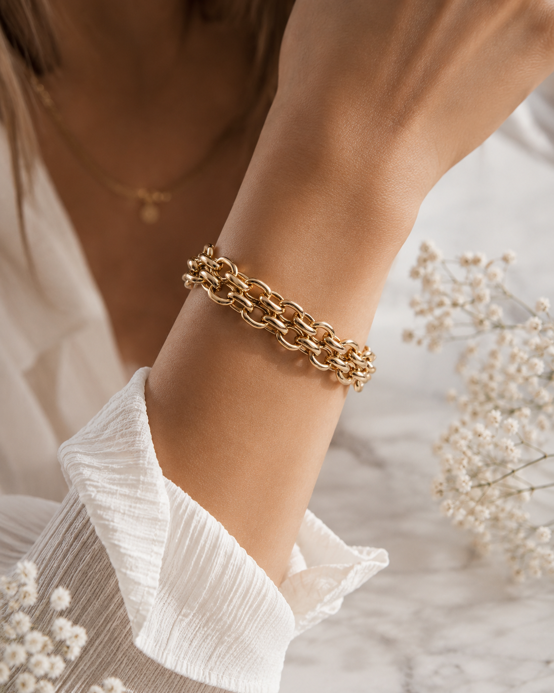 Renata: 18K gold plated chunky chain bracelet. 2 colours