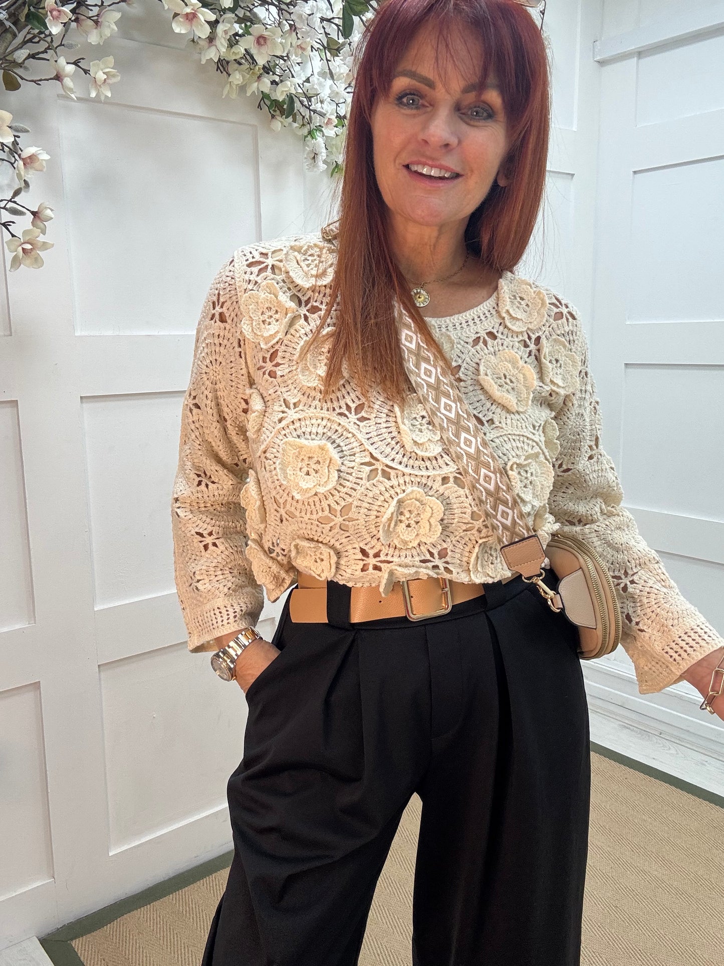 Ginny: Black belted 3/4 barrel trousers . One size 10-16