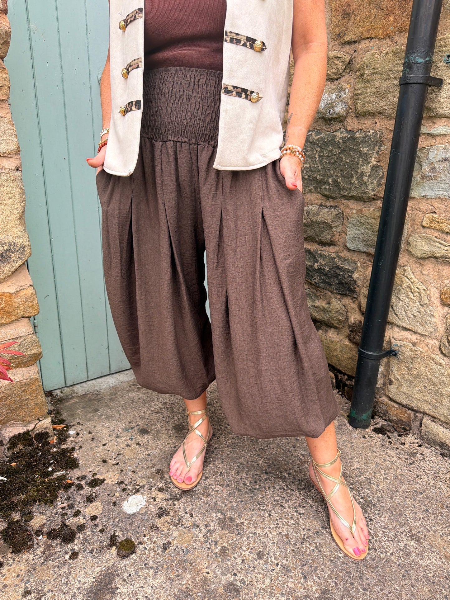 Bridget: Balloon cuff leg trousers. One size: 10-18. 4 colours